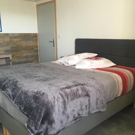 Appartement T2 Independant Dans Maison Pugny-Chatenod Ngoại thất bức ảnh