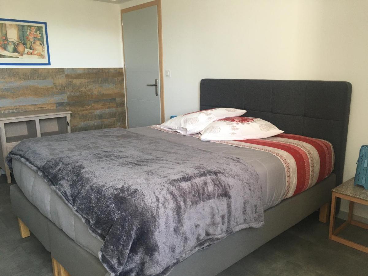 Appartement T2 Independant Dans Maison Pugny-Chatenod Ngoại thất bức ảnh